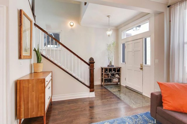 918 N Winchester Avenue 4, Chicago, IL 60622