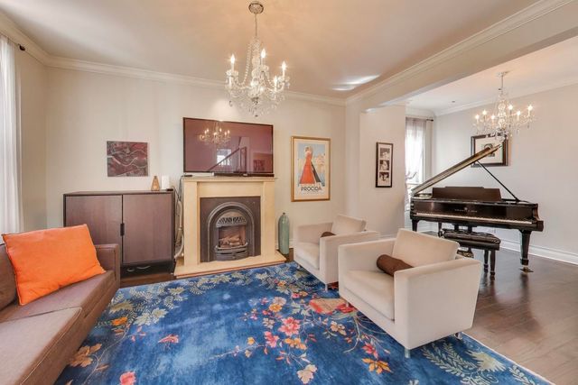 918 N Winchester Avenue 4, Chicago, IL 60622