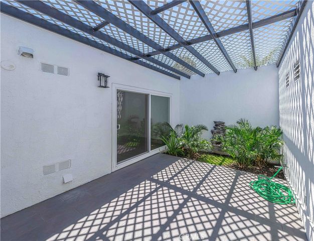 10220 El Monterey Avenue, Fountain Valley, CA 92708