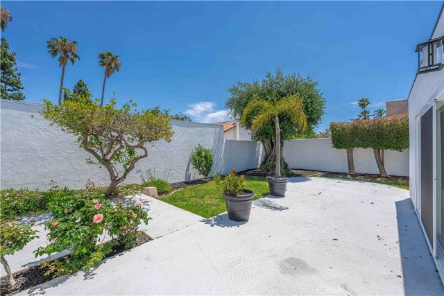 10220 El Monterey Avenue, Fountain Valley, CA 92708