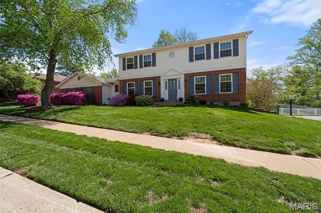338 Branchport Drive, Chesterfield, MO 63017