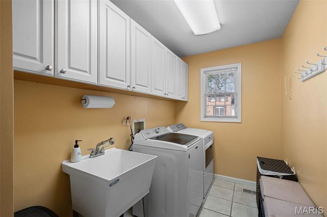 338 Branchport Drive, Chesterfield, MO 63017