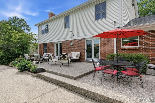 338 Branchport Drive, Chesterfield, MO 63017