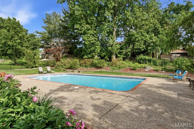 338 Branchport Drive, Chesterfield, MO 63017