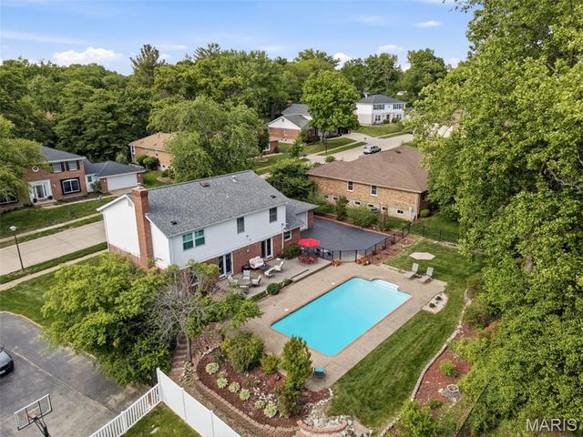 338 Branchport Drive, Chesterfield, MO 63017