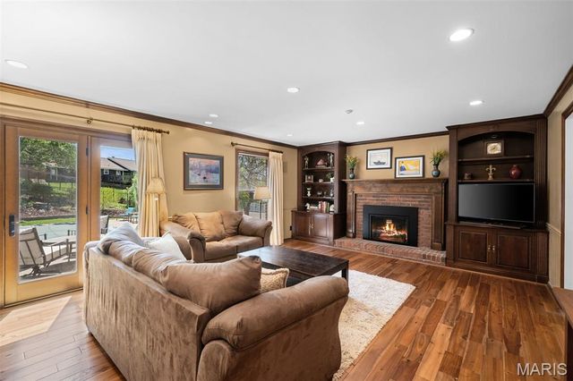 338 Branchport Drive, Chesterfield, MO 63017