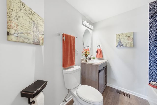 8891 67th Street, Hodgkins, IL 60525