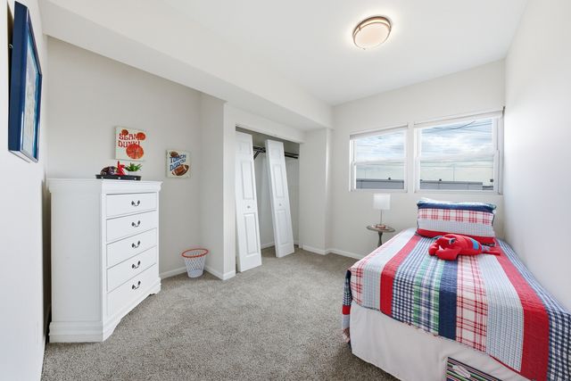 8891 67th Street, Hodgkins, IL 60525