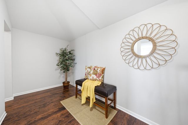 8891 67th Street, Hodgkins, IL 60525