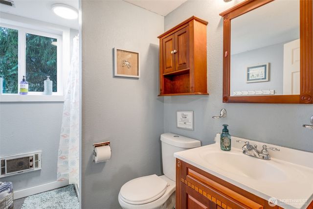 165 Spruce Loop SW, Ocean Shores, WA 98569