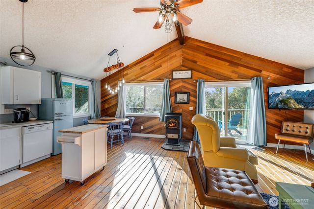 165 Spruce Loop SW, Ocean Shores, WA 98569