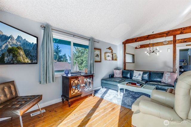 165 Spruce Loop SW, Ocean Shores, WA 98569