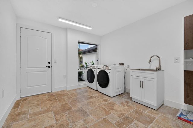 219 MIRAMAR BOULEVARD NE, St Petersburg, FL 33704