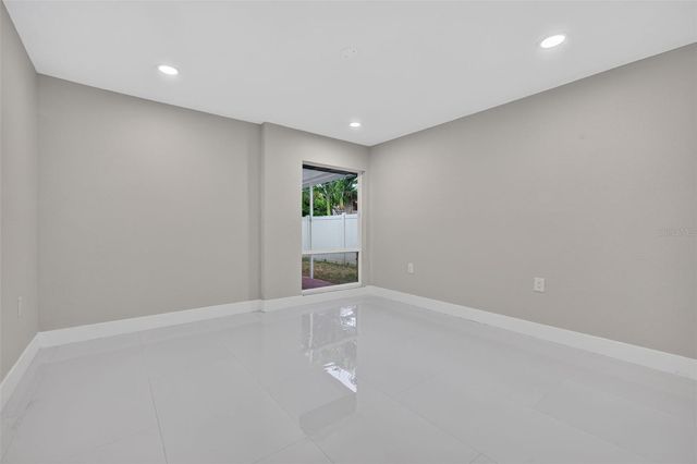 219 MIRAMAR BOULEVARD NE, St Petersburg, FL 33704