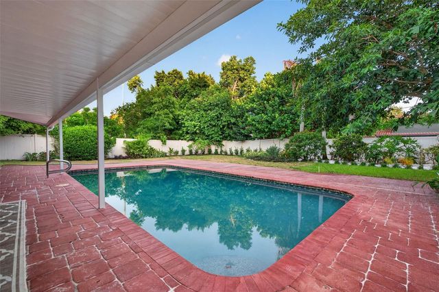 219 MIRAMAR BOULEVARD NE, St Petersburg, FL 33704