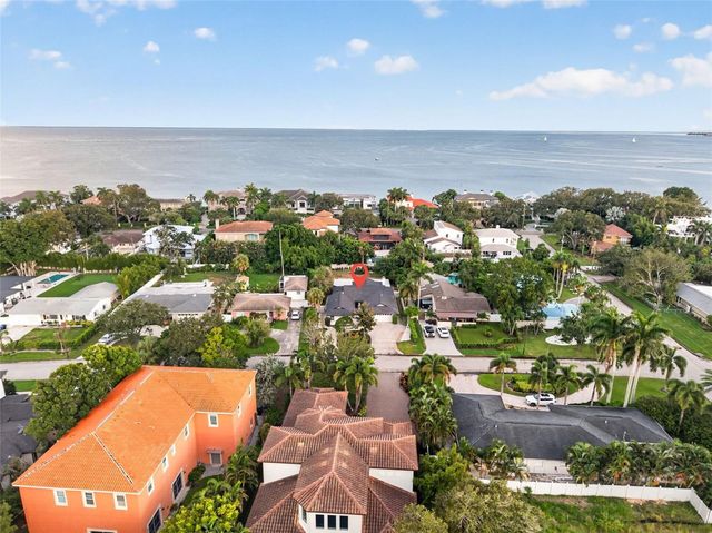 219 MIRAMAR BOULEVARD NE, St Petersburg, FL 33704