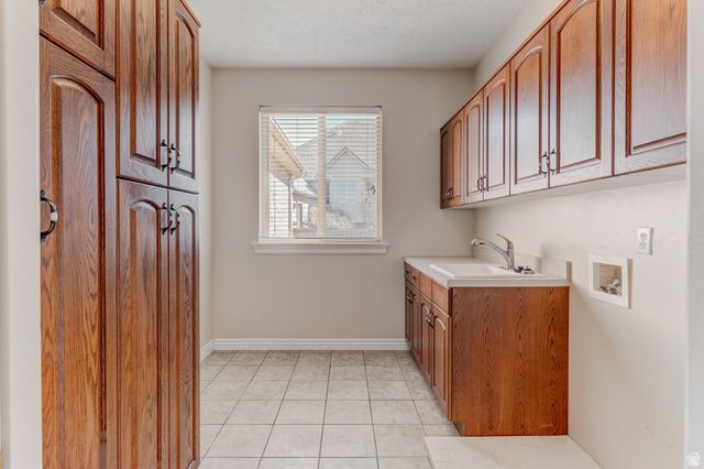 1210 ELK HOLLOW ROAD RD, North Salt Lake, UT 84054