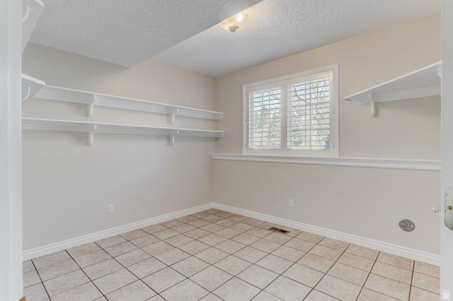 1210 ELK HOLLOW ROAD RD, North Salt Lake, UT 84054