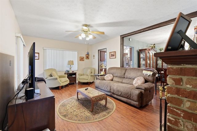 14403 BRENTWOOD DRIVE, Tampa, FL 33618