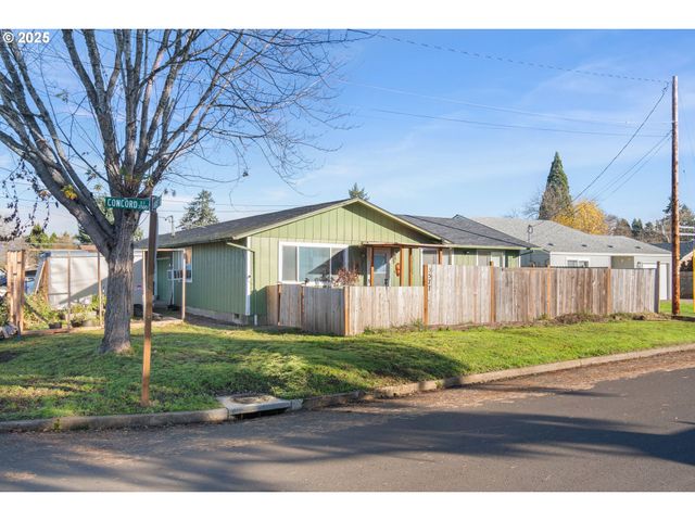 3577 CONCORD St, Eugene, OR 97402