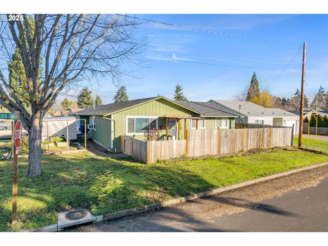 3577 CONCORD St, Eugene, OR 97402