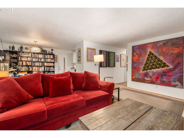 3577 CONCORD St, Eugene, OR 97402