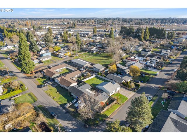 3577 CONCORD St, Eugene, OR 97402