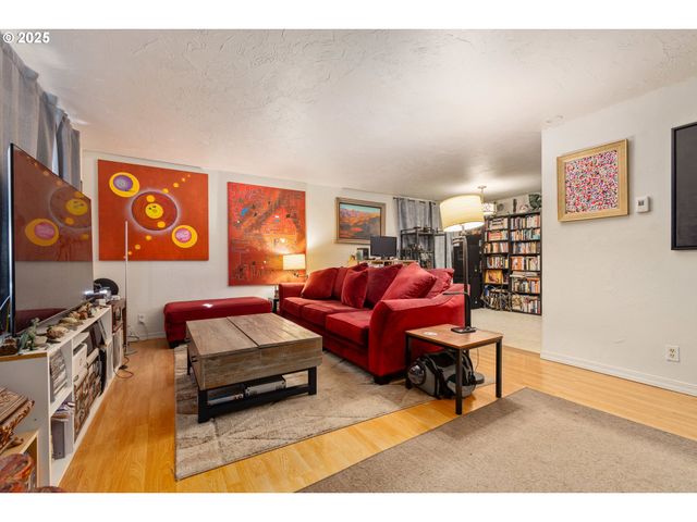 3577 CONCORD St, Eugene, OR 97402