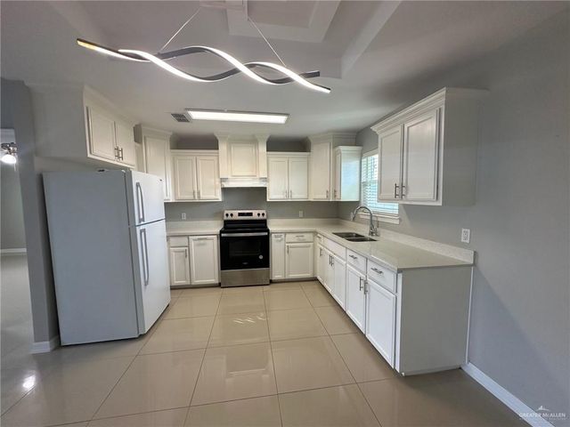 827 Dove Street, Alamo, TX 78516