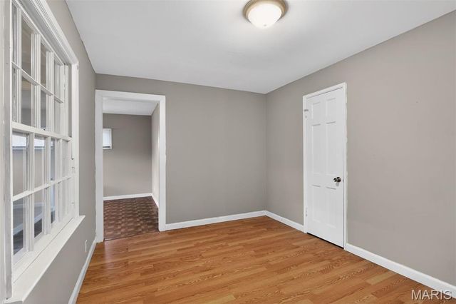 1128 Grenshaw Drive, St Louis, MO 63137