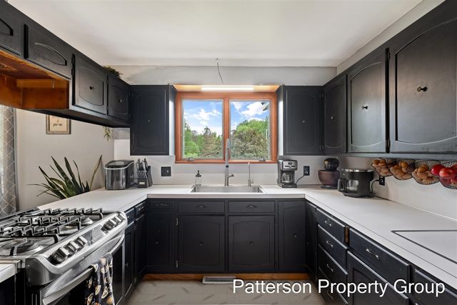 6825 Heights Ravenna Road, Fruitport, MI 49415