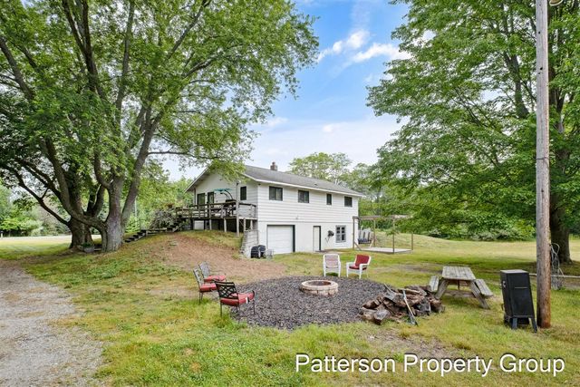 6825 Heights Ravenna Road, Fruitport, MI 49415