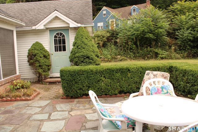 70 Woodside Avenue, Oxford, CT 06478