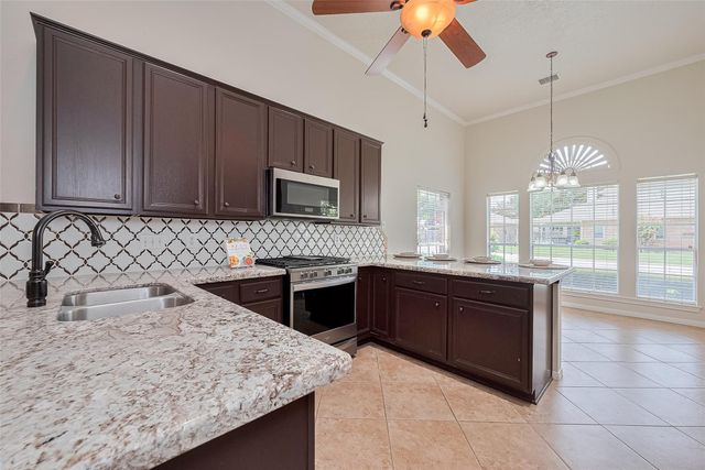 5165 Greenwater Drive, Willis, TX 77318