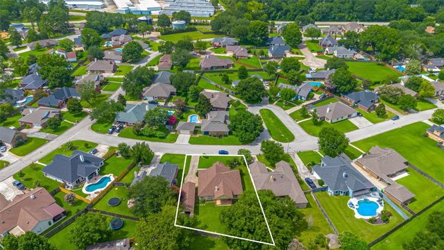 5165 Greenwater Drive, Willis, TX 77318