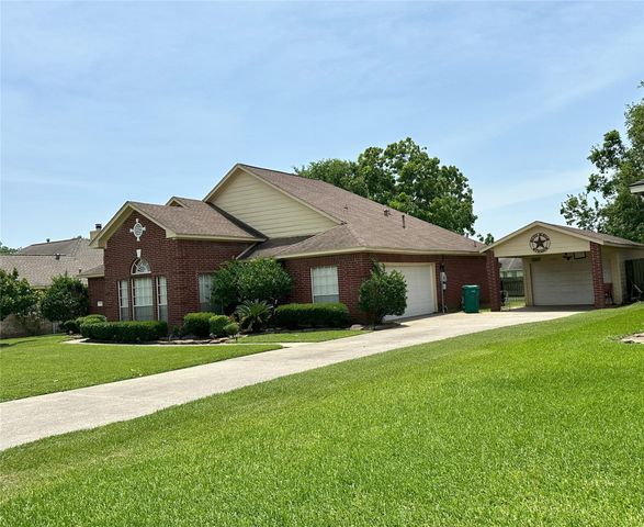5165 Greenwater Drive, Willis, TX 77318