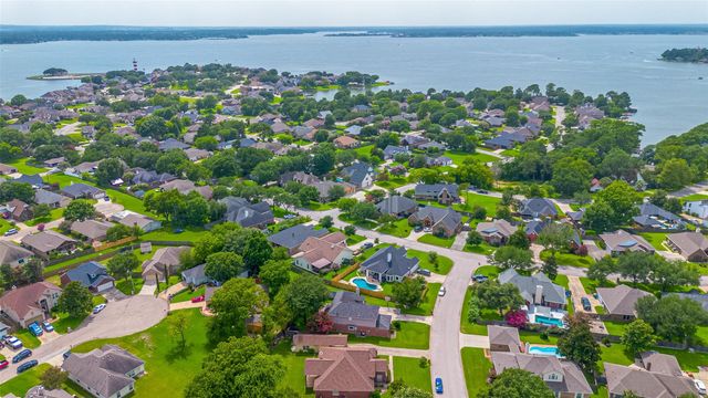 5165 Greenwater Drive, Willis, TX 77318