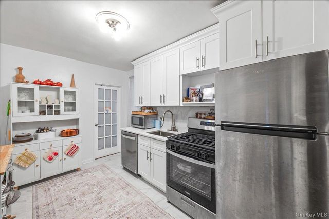 2325 Bell Boulevard 2A, Bayside, NY 11360