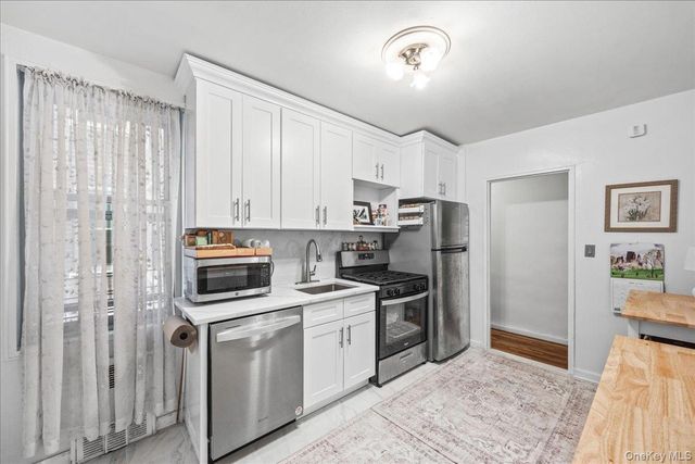 2325 Bell Boulevard 2A, Bayside, NY 11360