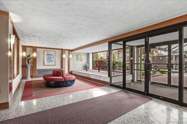 2325 Bell Boulevard 2A, Bayside, NY 11360