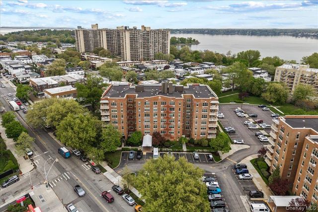 2325 Bell Boulevard 2A, Bayside, NY 11360
