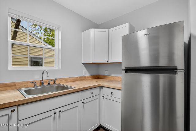 122 Sherwood Road, Jacksonville, NC 28540