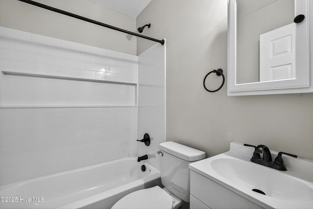 122 Sherwood Road, Jacksonville, NC 28540
