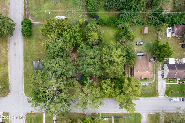 122 Sherwood Road, Jacksonville, NC 28540