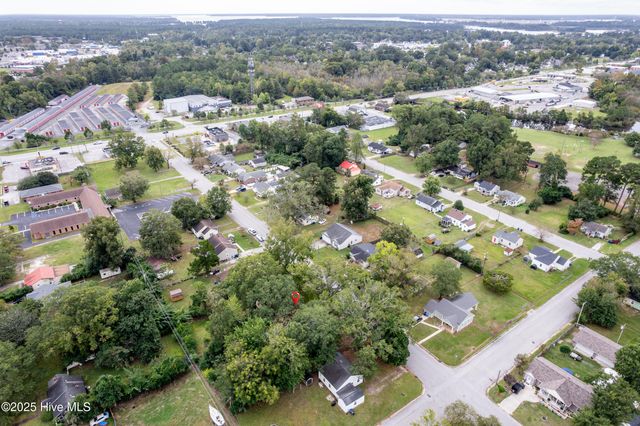 122 Sherwood Road, Jacksonville, NC 28540