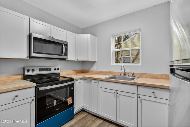 122 Sherwood Road, Jacksonville, NC 28540