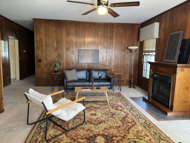 703 Lawrence St, Old Hickory, TN 37138