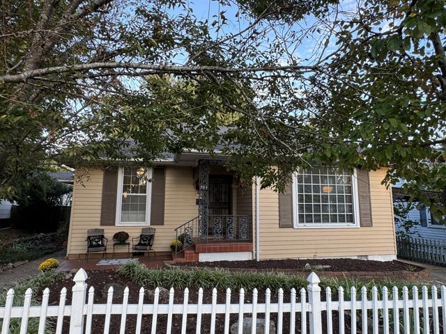 703 Lawrence St, Old Hickory, TN 37138