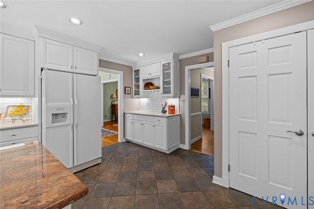 10211 Pepperhill Ln, Henrico, VA 23238