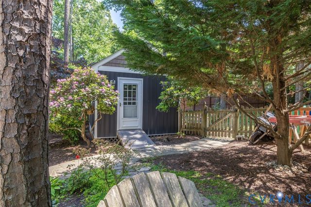 10211 Pepperhill Ln, Henrico, VA 23238